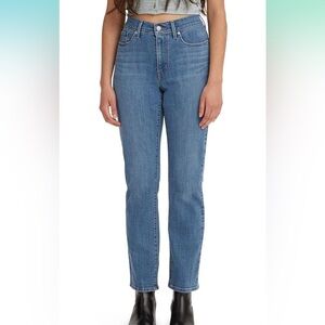 Levi’s Women’s Classic Straight Jeans